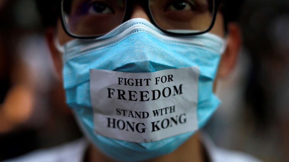 هونغ كونغ.. حرب الأقنعة!