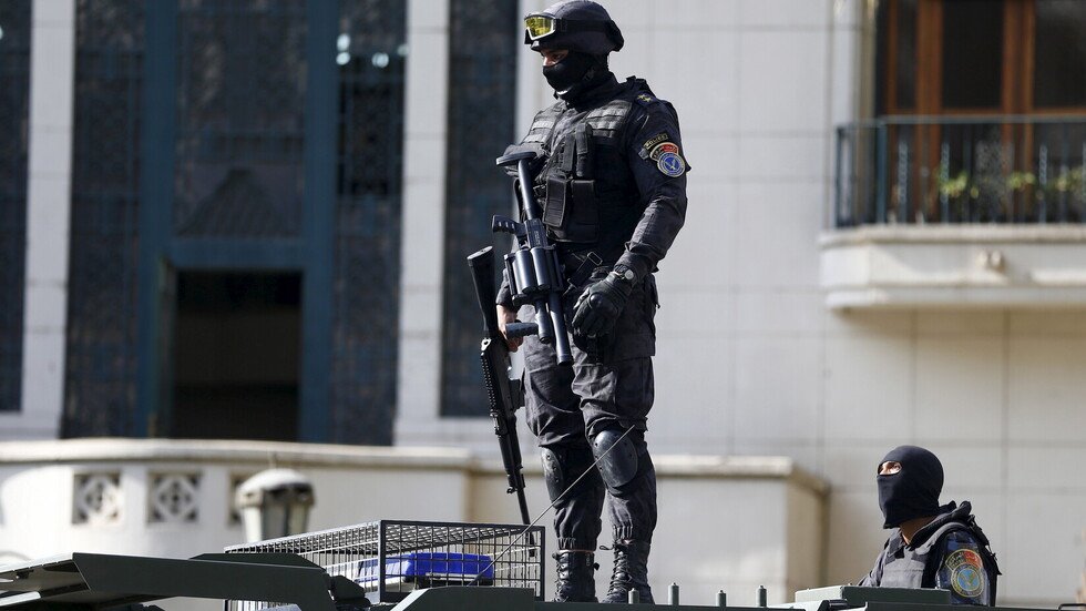 مصر.. تطورات جديدة في قضايا حسن نافعة و"الزمامير" و"تحالف الأمل"