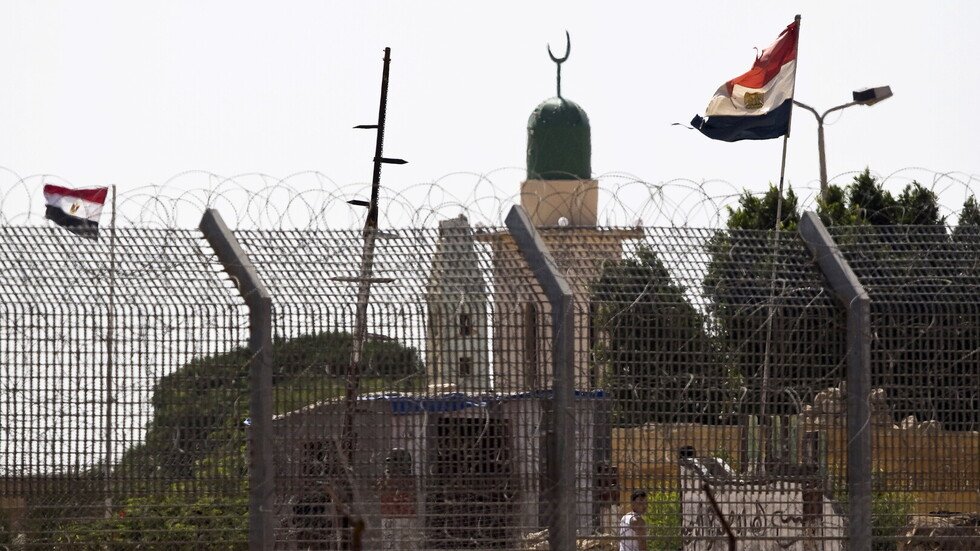 مصدر أمني ينفي لـ RT مقتل عدد من رجال الشرطة المصرية في سيناء