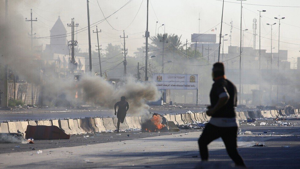 ارتفاع عدد قتلى الاحتجاجات في العراق إلى 72 شخصا ورفع حظر التجول في بغداد