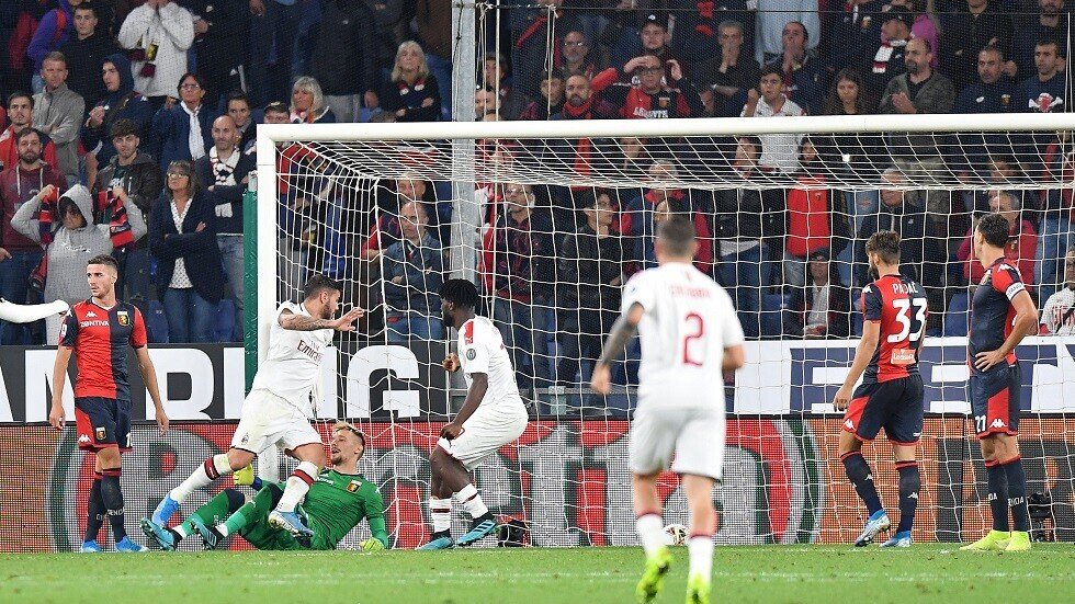 ميلان ينتزع فوزا مثيرا من جنوى في مباراة ركلات الجزاء والبطاقات الملونة (فيديو)