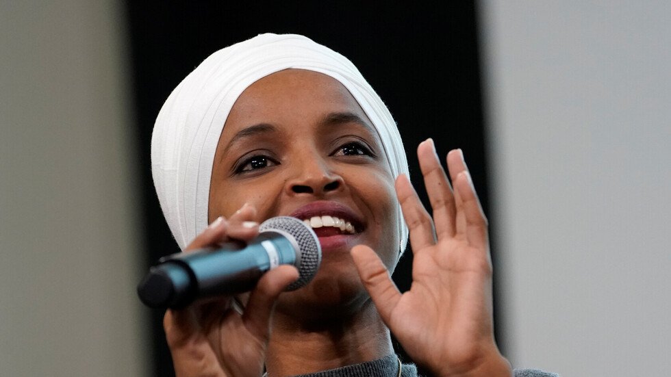 إلهان عمر تطلب الطلاق.. واتهامات توجه إليها بإقامة علاقة خارج الحياة الزوجية