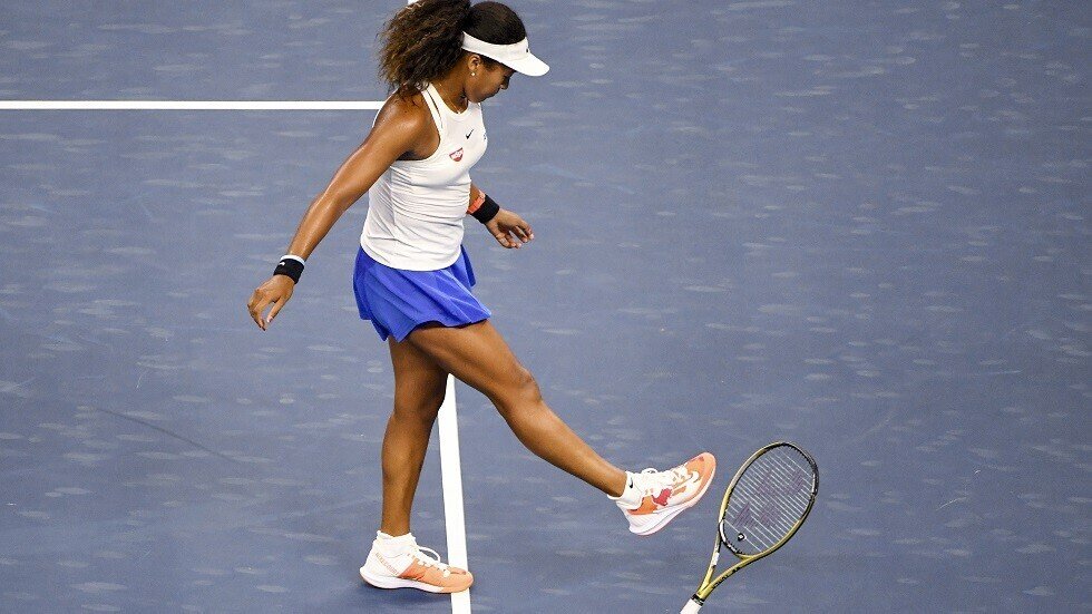 نجمة التنس أوساكا تتخلى عن الجنسية الأمريكية