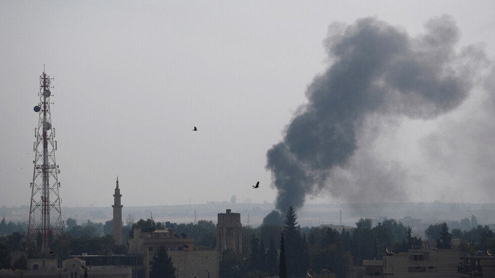 إصابة 12 شخصا بعد سقوط قذائف على بلدات تركية