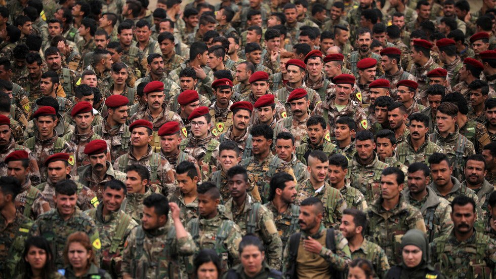 عشرات الضباط الإسرائيليين يطالبون بدعم الأكراد شرقي سوريا