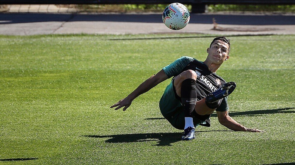 رقم جديد بانتظار كريستيانو رونالدو الليلة مع منتخب البرتغال