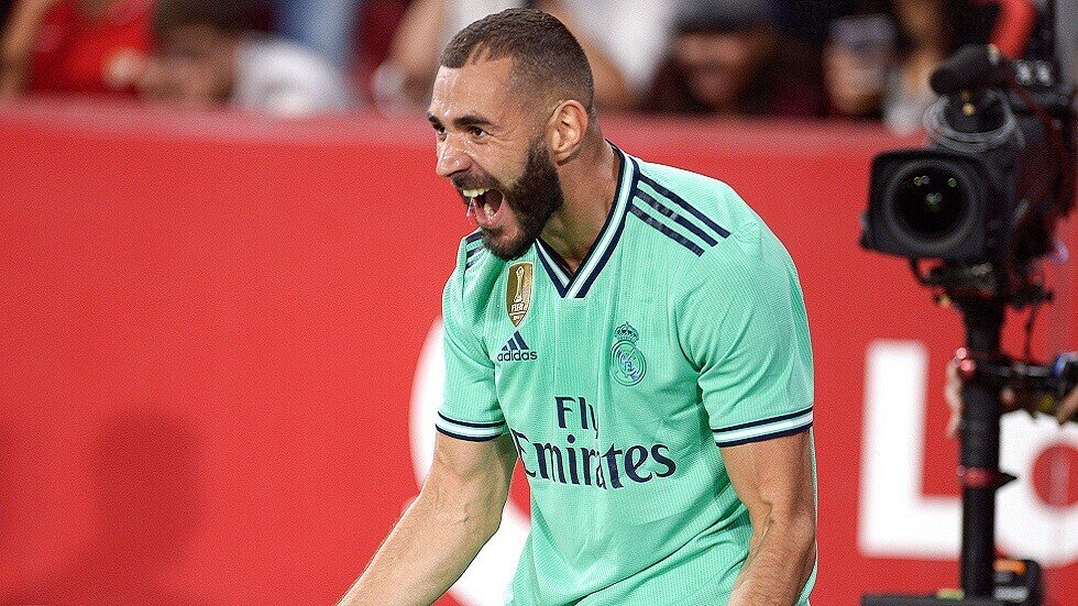 كريم بنزيما لاعب الشهر في ريال مدريد