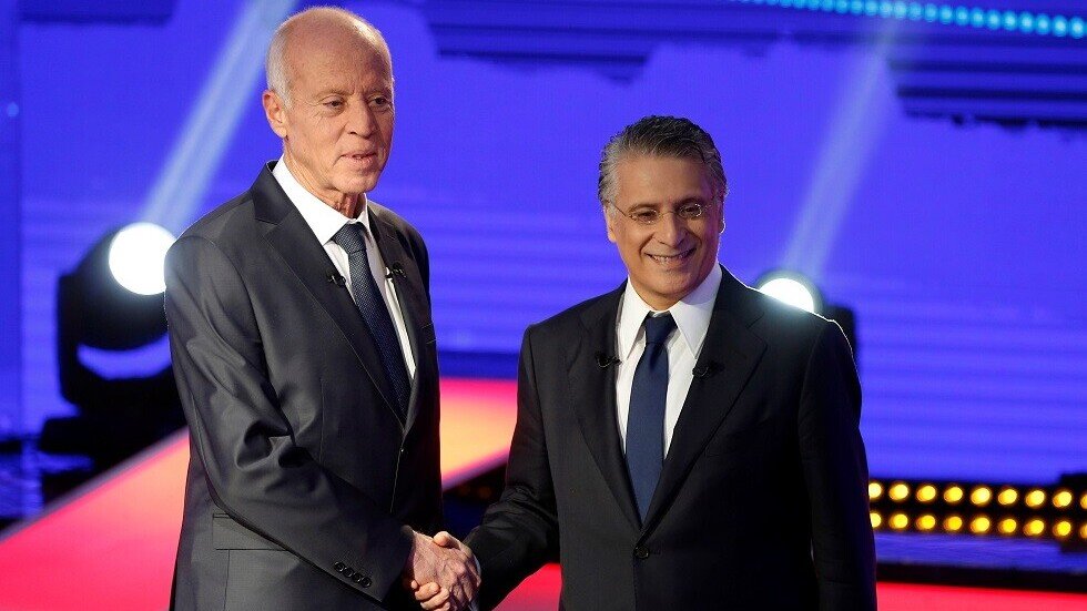 تونس.. وجها لوجه نبيل القروي وقيس سعيد في مناظرة تلفزيونية (فيديو)