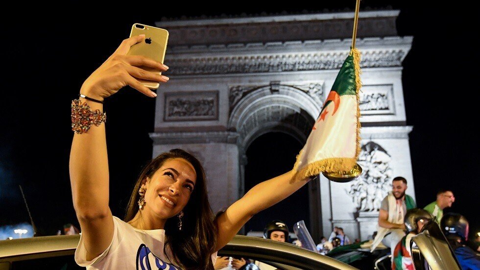 قنصلية فرنسا في الجزائر تقرر تعليق منح التأشيرات