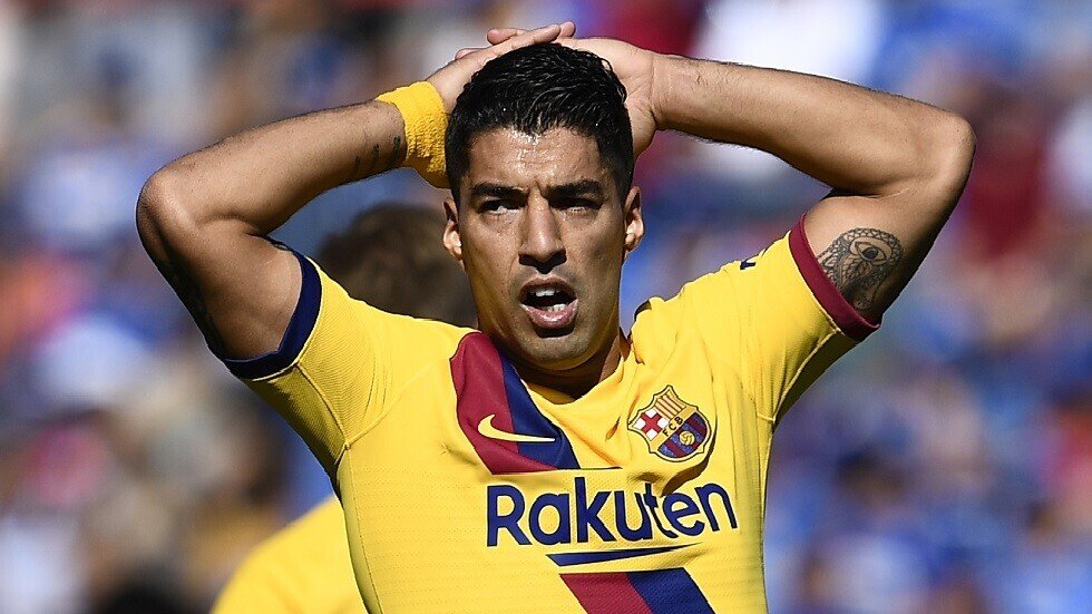 اسمان على طاولة برشلونة لخلافة سواريز