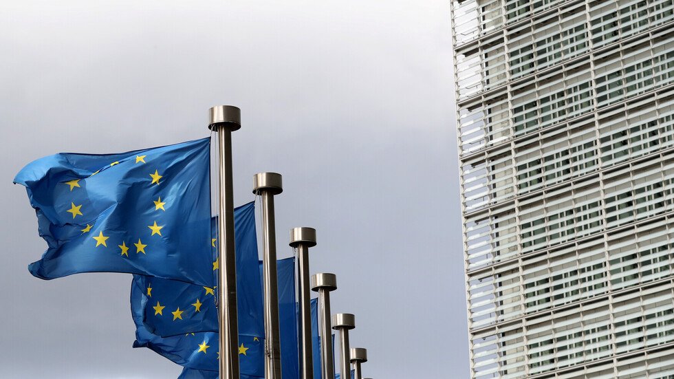 الاتحاد الأوروبي يخفق في الاتفاق على حظر تصدير السلاح لتركيا