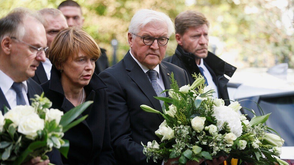 رئيس ألمانيا يعبر عن تضامنه مع صاحب مطعم شاورما في هاله