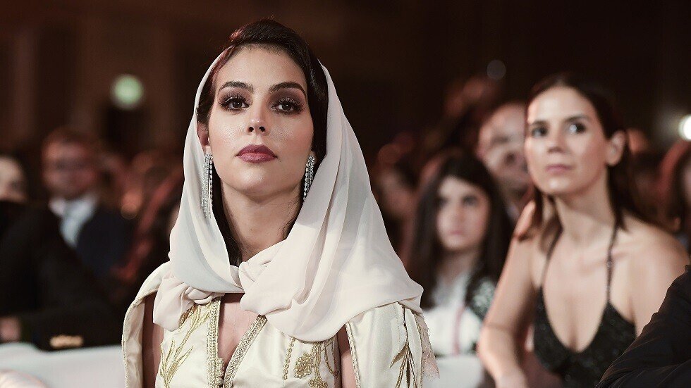 جورجينا تهنئ رونالدو على طريقتها الخاصة