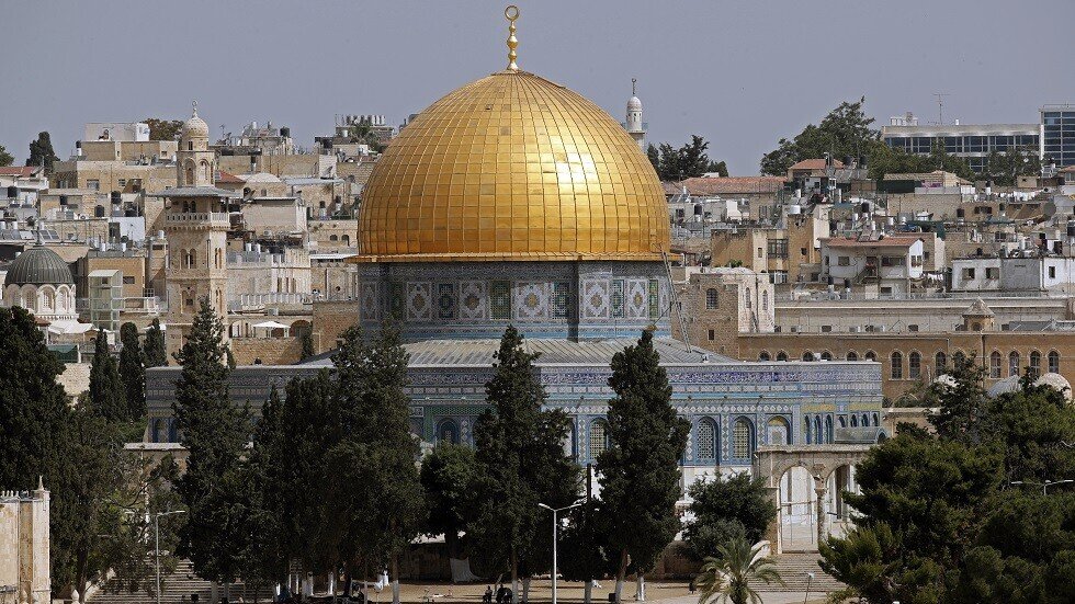 بلغراد تتعهد بفتح ممثليتها في رام الله