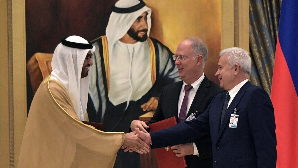 6 اتفاقات بين صندوق سيادي روسي و"مبادلة" الإماراتي في مجالات واعدة