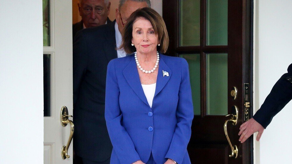 بيلوسي: ترامب انفجر غضبا خلال اجتماع حول سوريا