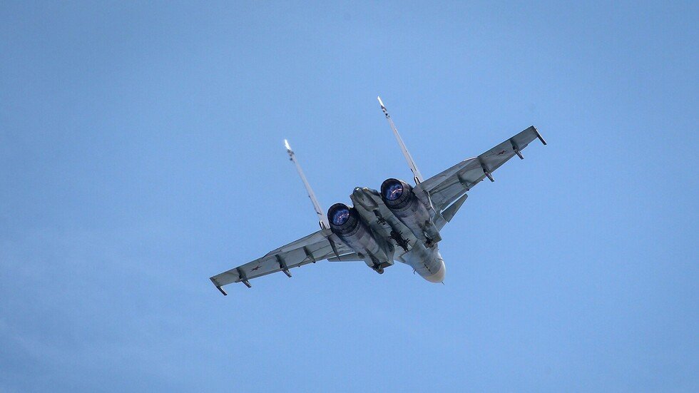 تحطم مقاتلة "سو-30" في فنزويلا ومقتل طياريها