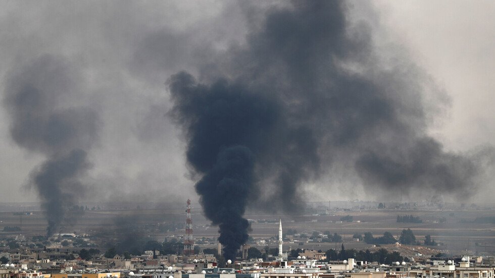 مناشدات لفتح ممر إنساني من مدينة رأس العين