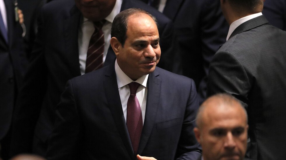 السيسي يوجه رسالة للمصريين بسبب "الوزن الزائد"