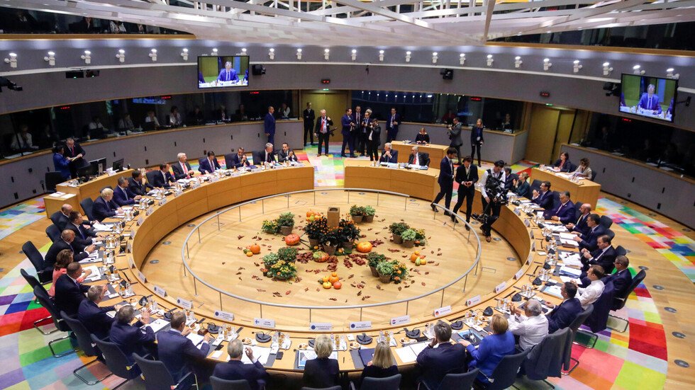 الاتحاد الأوروبي يصادق على اتفاق جديد حول "بريكست" 