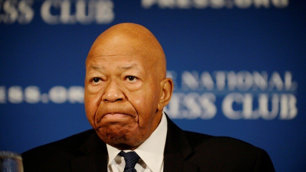 وفاة عضو بارز في الكونغرس كان في صلب التحقيق لعزل ترامب