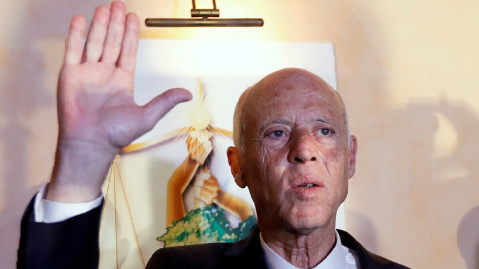 تونس.. تحديد تاريخ أداء قيس سعيد اليمين الدستورية