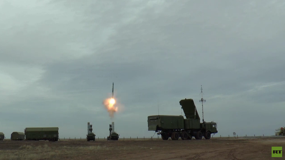 إسقاط أهداف فائقة السرعة بصواريخ 