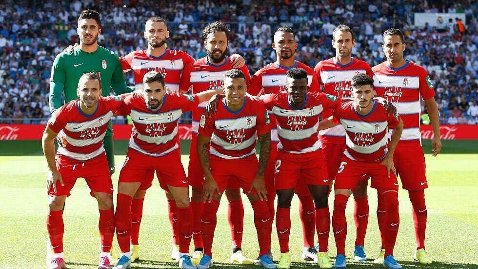 غرناطة يتجاوز برشلونة ويشدد الخناق على ريال مدريد (فيديو)