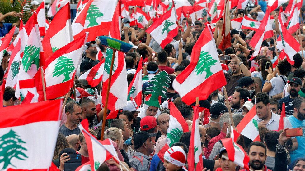 الحكومة اللبنانية توافق على بنود ورقة الحريري الإصلاحية