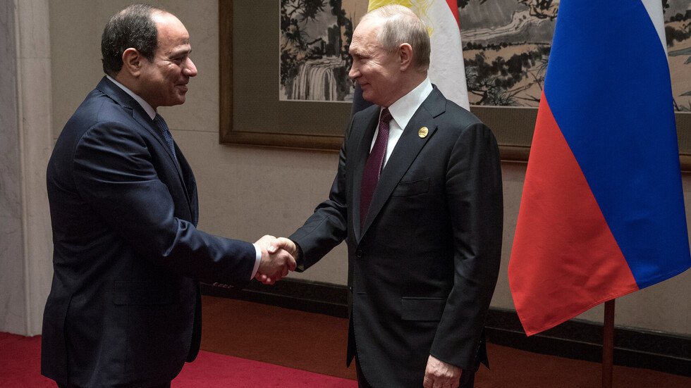 السيسي يصل سوتشي للمشاركة في القمة الروسية الإفريقية