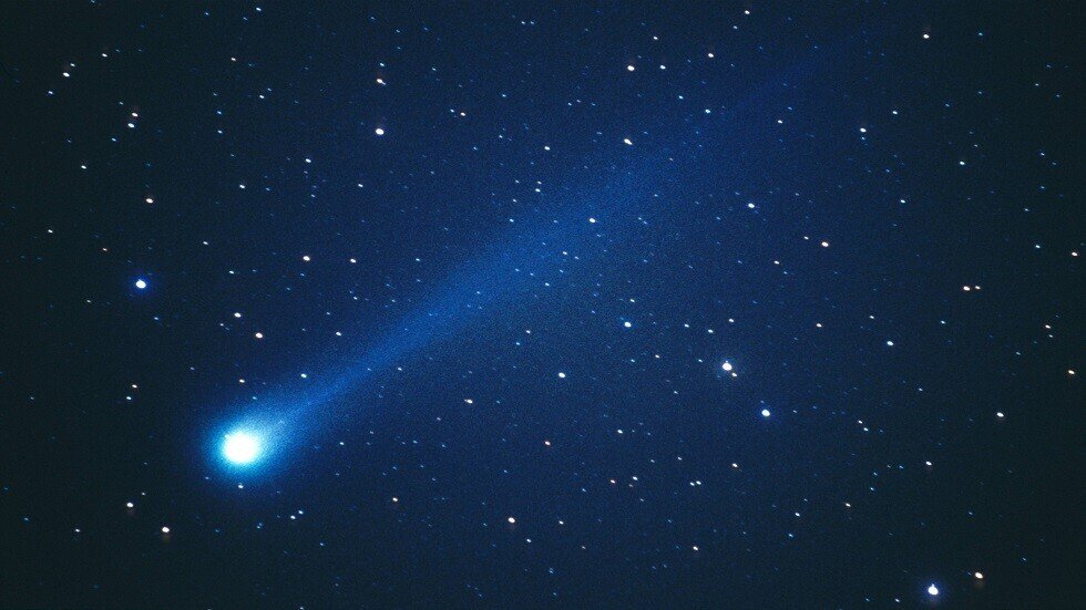 عالم بريطاني: لا وجود لكائنات غيرنا في الكون!