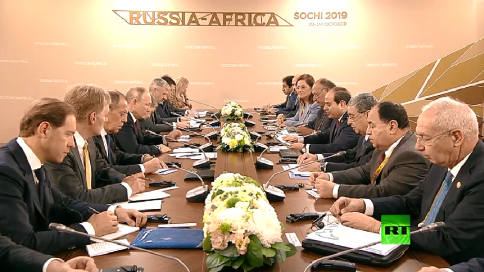 السيسي يدعو بوتين لحضور مراسم وضع حجر أساس محطة الضبعة الكهروذرية