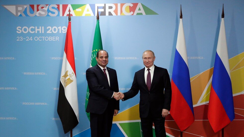 بوتين: الإمارات تهتم بالمشاريع الروسية-المصرية المشتركة في مجال الصناعة