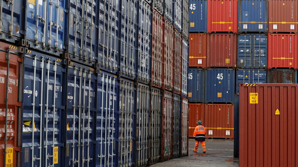 العثور على 39 جثة داخل حاوية في منطقة إسكس قرب لندن وتوقيف المشتبه به