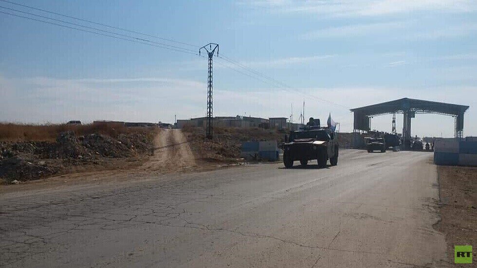 الشرطة العسكرية الروسية تدخل مدينة عين العرب شرق الفرات شمالي سوريا (صور)