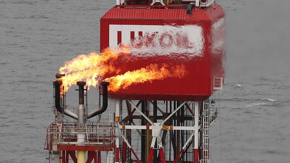 "لوك أويل" الروسية تنسحب من مشروع ضخم للغاز في السعودية