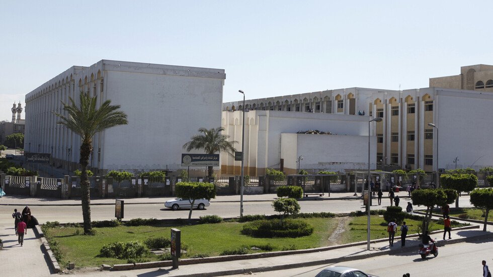 مصر.. وكيل في الأزهر يتعرض لشخص الرسول بطريقة غير لائقة