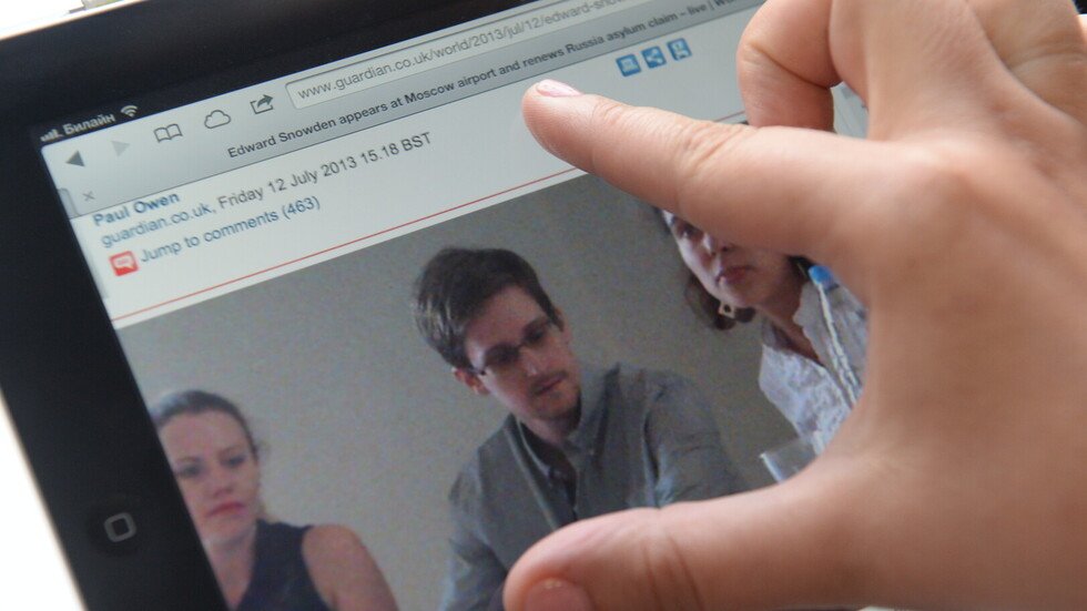 سنودن: السلطات الأمريكية دفعت بي إلى الفخ!