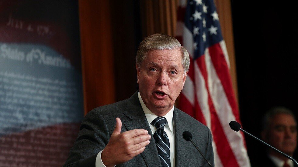 سيناتور أمريكي: البنتاغون يعد خطة لحماية المنشآت النفطية في سوريا