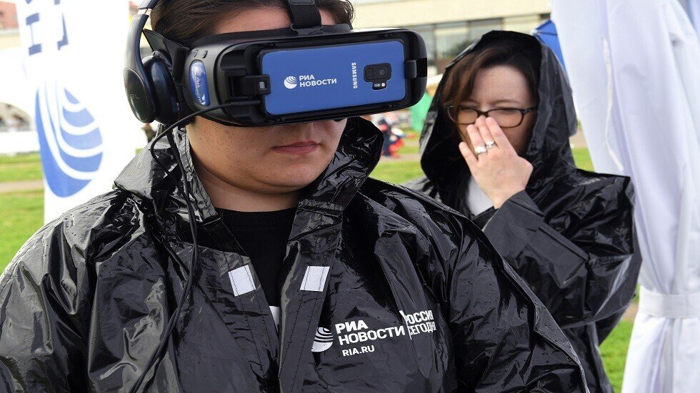 شرطة موسكو تتزود بنظارات التعرف على الوجوه