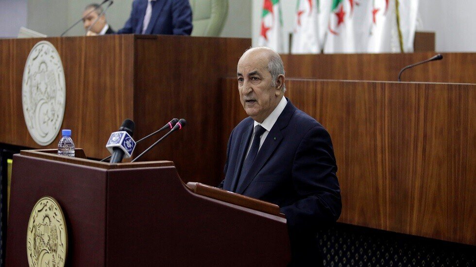 الجزائر..  تبون يرفع ملف ترشحه للسلطة الانتخابية