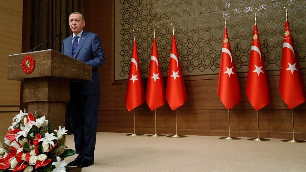 أردوغان يهدد باستئناف العملية العسكرية في شمال سوريا