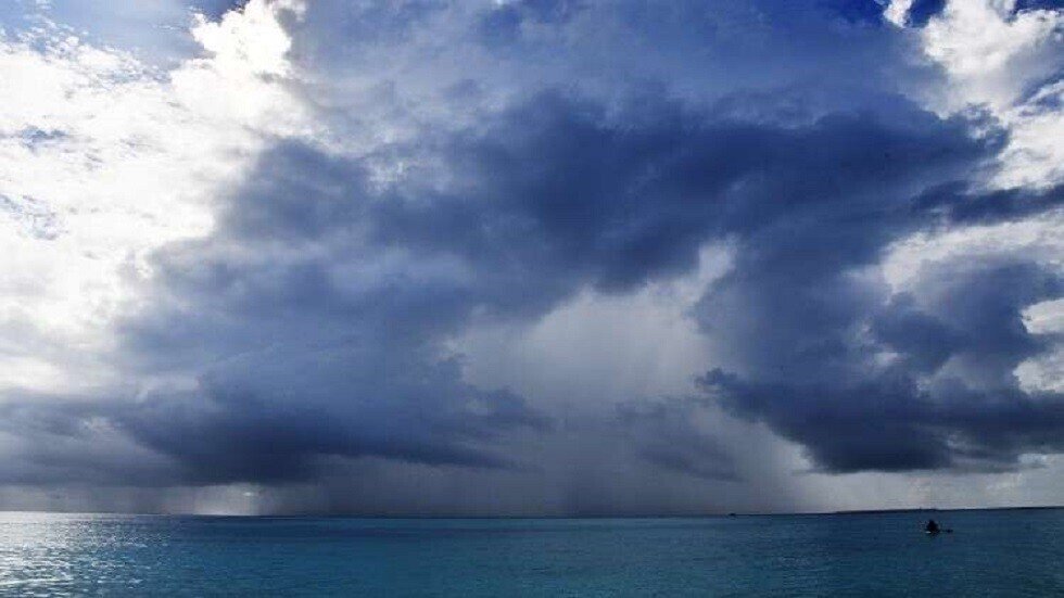 "طقس العرب": منخفض شديد الندرة يتمركز قرب غزة