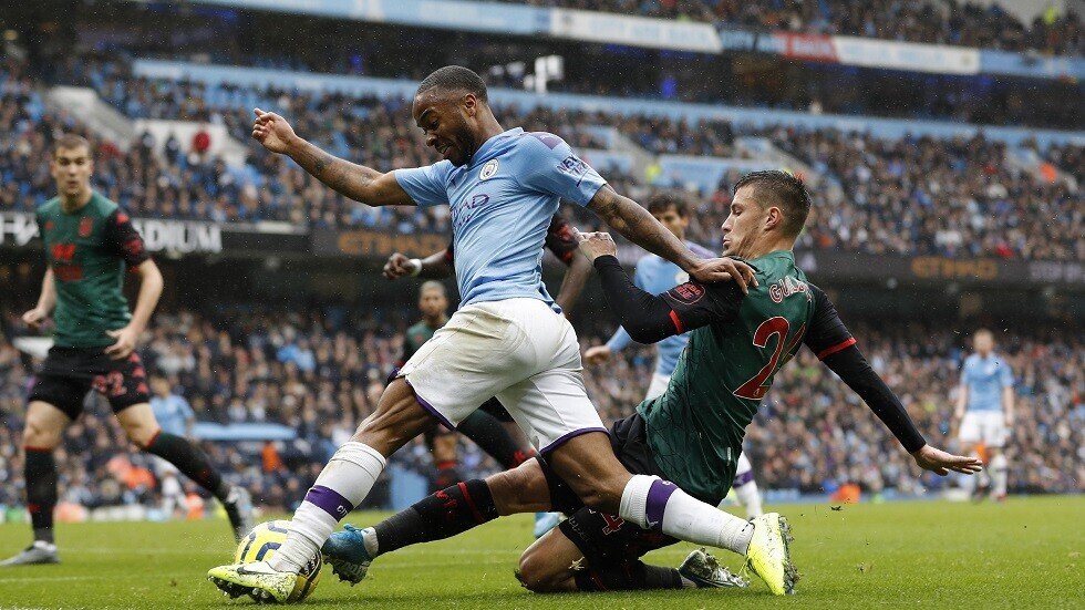 بالفيديو.. السيتي يضيق الخناق على ليفربول بعد ثلاثية ضد أستون فيلا