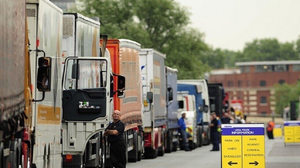 الادعاء البريطاني يوجه تهما لسائق