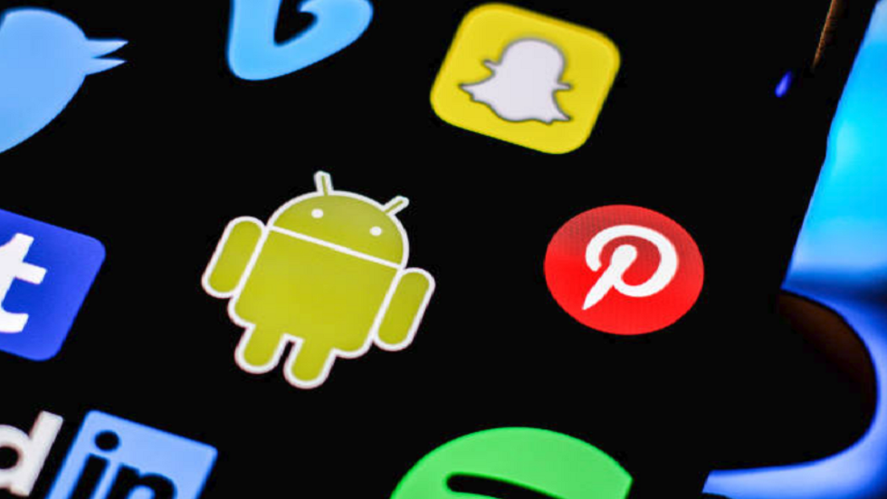 خبراء يحذرون من تطبيقات خطيرة على "أندرويد" يجب حذفها فورا