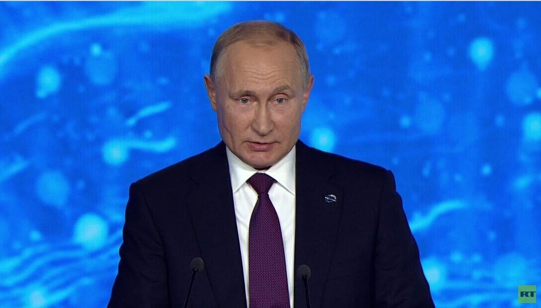 بوتين يدعو لإنشاء منظمة أمنية في الخليج تشمل روسيا والصين والاتحاد الأوروبي والولايات المتحدة