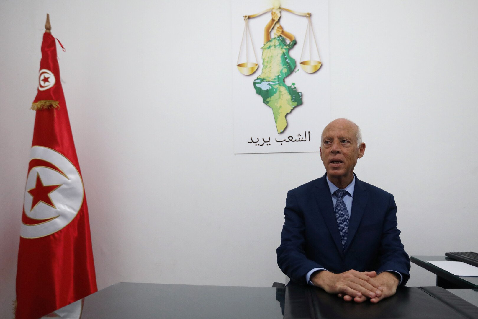 المرشح لرئاسة تونس يقرر عدم القيام بحملته الانتخابية لـ