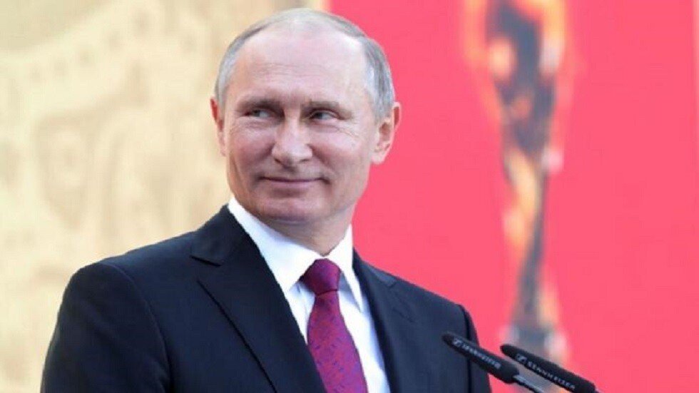 صحف الإمارات تصف زيارة بوتين بالتاريخية