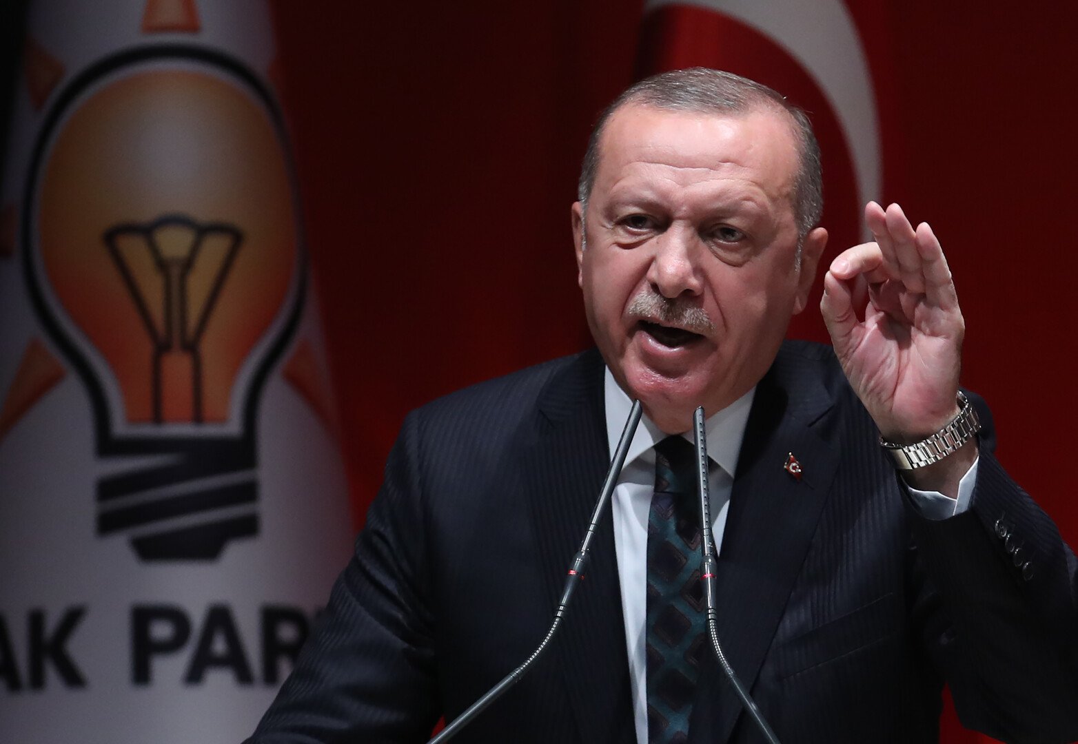 أردوغان في تصريح  حانق: لم يعزني أحد من الخارج!